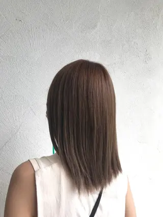 ミディアム カラー 山下 襟華のヘアスタイル