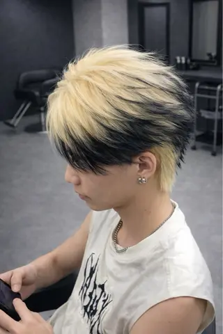 ミディアム カラー ヘアアレンジ メンズ 🔥ニュアンス フェザー小林海斗🔥のヘアスタイル
