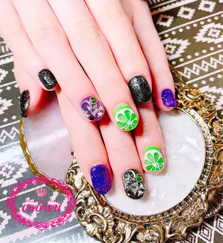 ネイル CROWN プライベートサロンのネイルデザイン