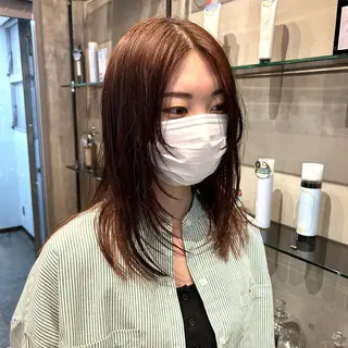 セミロング 縮毛矯正・似合わせ タナカ レイヤのヘアスタイル