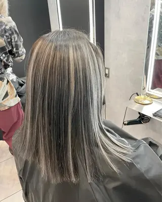 カラー SALOWIN栄 高須大貴のヘアスタイル