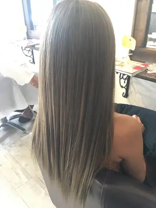 ロング 松本 亮のヘアスタイル