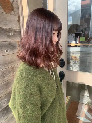 ミディアム カラー カワサキ マホのヘアスタイル