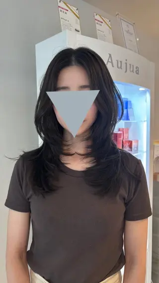 セミロング うる艶カラー asukaのヘアスタイル