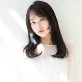 ミディアム カラー 峠原 菜緒のヘアスタイル