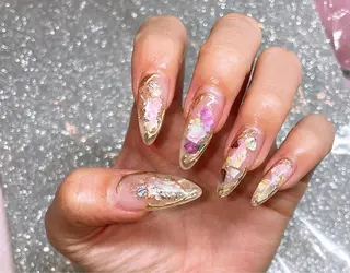 ネイル VIERU 🌈🎀💖のネイルデザイン