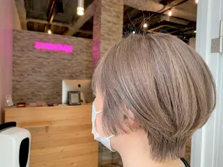 ショート カラー 吉田 聡一のヘアスタイル