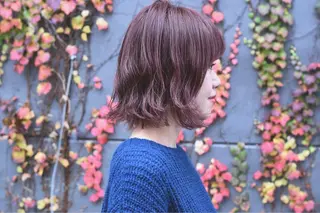 カラー コウノス マサコのヘアスタイル