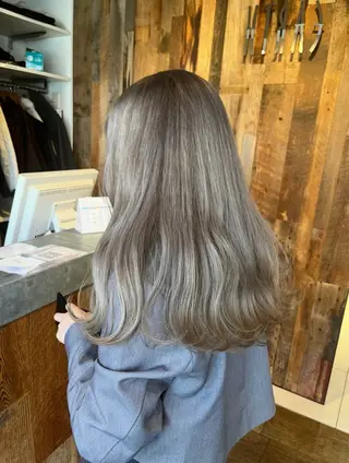 セミロング カラー EARTH AOBADAIのヘアスタイル