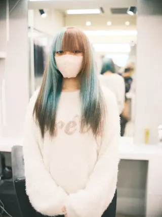 セミロング カラー ヘアアレンジ T.a.g中崎町所属・個性爆弾💣 ダブルカラー/ゆかのヘアスタイル