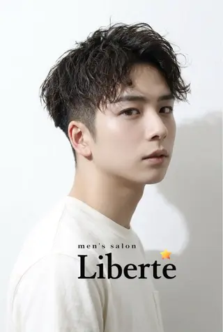 ショート パーマ メンズ 心斎橋メンズサロン リベルテグリットのヘアスタイル