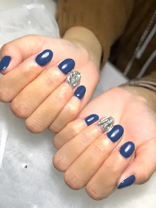 ネイル 池袋Uni nail 上品シンプルデザインのネイルデザイン