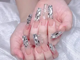 ネイル Queening 🦋のネイルデザイン