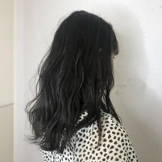 ミディアム 顔周りの垢抜けヘア 立山愛梨のヘアスタイル