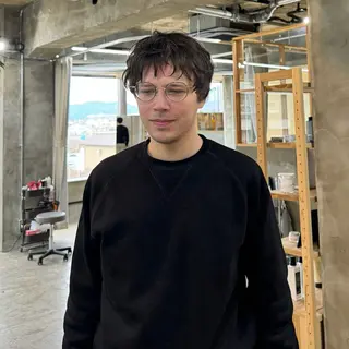 メンズ 茜璃/ブリーチカラー /レイヤーカットのヘアスタイル