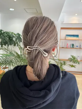 ヘアアレンジ hoNua. 栄/透明感カラーのヘアスタイル