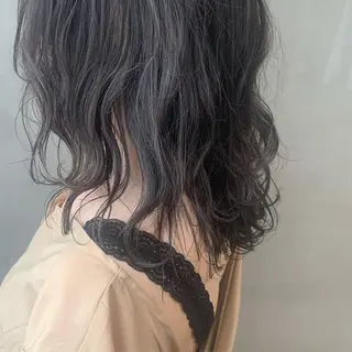 セミロング カラー ウルフレイヤーカット /チヒロのヘアスタイル