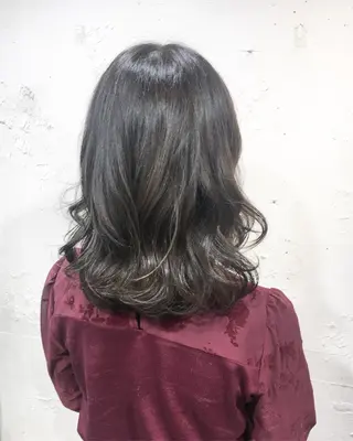セミロング カラー ✨艶髪✨透明感✨ 山内大樹のヘアスタイル
