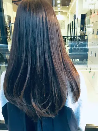 ロング やまもと すぐるのヘアスタイル