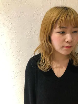 ミディアム カラー 山内 まりのヘアスタイル