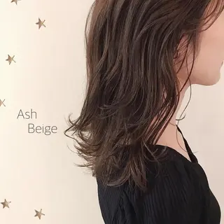 ミディアム カラー 市川 千夏のヘアスタイル