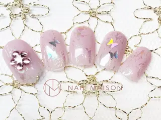 ネイル T RIRIKAのネイルデザイン