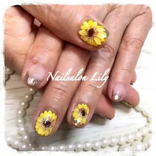 ネイル Lily*nail 🌻Mii🌻のネイルデザイン