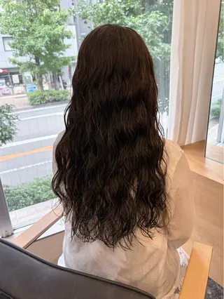 ロング パーマ karin🌛ボブ／ 透明感たっぷりカラーのヘアスタイル