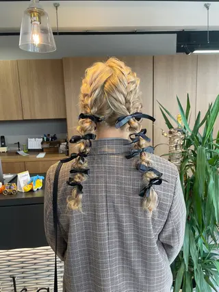 ロング ヘアアレンジ マキノ キョウカのヘアスタイル