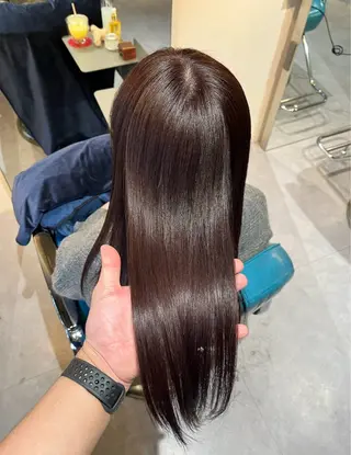 セミロング カラー 必ず笑顔で帰っていた だきます！安田祐貴のヘアスタイル