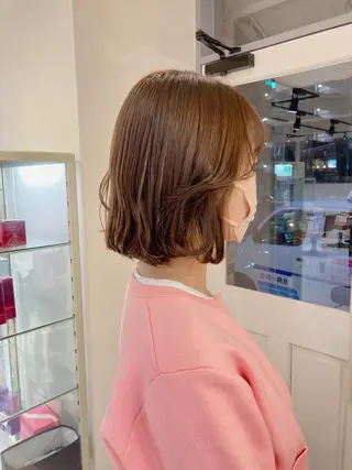 ショート カラー 🫧透明感イルミナ カラー🫧三浦菜々子のヘアスタイル