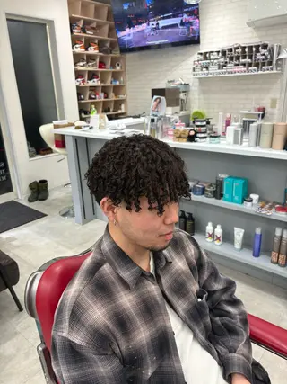 ショート パーマ メンズ CUCUMBER所属・本間 颯太のヘアスタイル