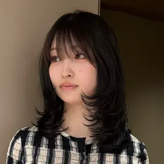 ミディアム カラー パーマ maison mile所属・Akari暖色カラー /レイヤーカットのヘアスタイル