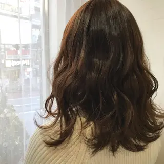 ロング カラー オリーブ/アッシュ やわらか透明感カラーのヘアスタイル