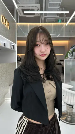 ロング 韓国風レイヤー 日向 GINZAのヘアスタイル