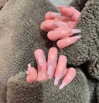 セミロング めぐみのネイルサロン スタッフ練習のネイルデザイン