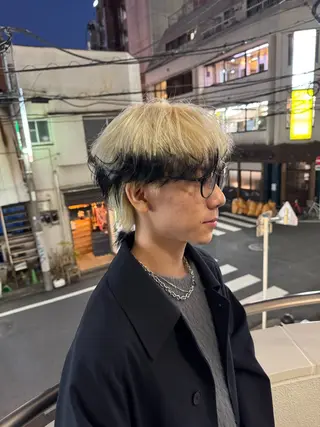 カラー メンズ メンズ特化シャドウパ ーマラウンドマッシュのヘアスタイル