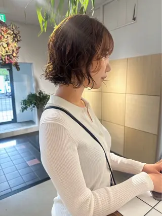 ショート パーマ Yui⭐️ 透け感カラーのヘアスタイル