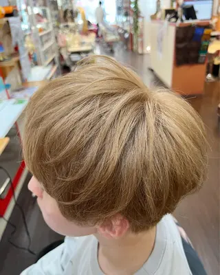 ショート カラー メンズ まさき✂︎ブリーチ／ デザインカラーのヘアスタイル