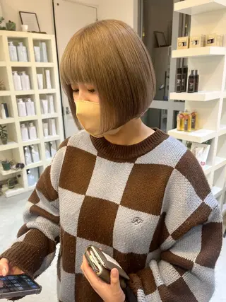 ミディアム カラー 長山 茉白のヘアスタイル