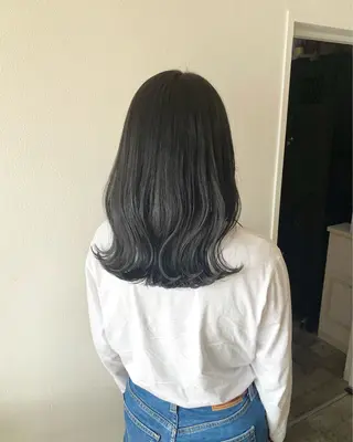 セミロング カラー 暗髪とオリーブ🌿 渡辺拓人のヘアスタイル