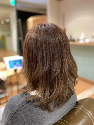 ミディアム カラー 山﨑 優真のヘアスタイル