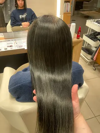 セミロング カラー ハイトーン/レイヤー 似合わせ・ユキノのヘアスタイル