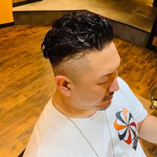 ショート カラー パーマ メンズ ヨシダ アズサのヘアスタイル