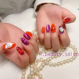 ネイル R.beauty サロンのネイルデザイン