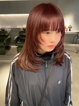 カラー 纐纈 釉羽のヘアスタイル