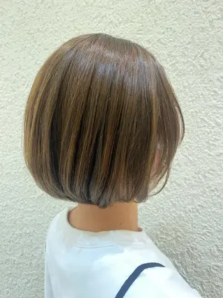 ショート カラー 山下 優美のヘアスタイル