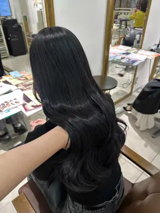 ロング カラー 髪質改善艶カラー🩶 Nanako ⟡.·のヘアスタイル