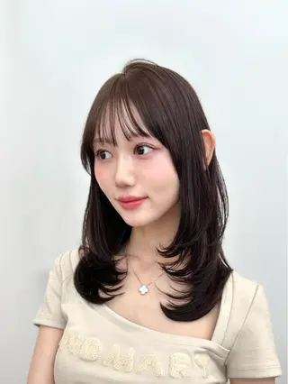 ミディアム カラー 盛れる顔周り /透明感/かりん🎀のヘアスタイル