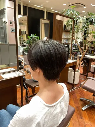ショート 大阪梅田/ショート ボブ/イナバリヤトのヘアスタイル